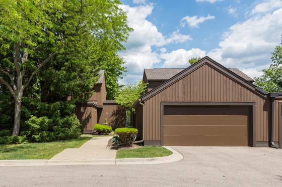 10 Westbury Court, Ann Arbor, MI 48105 photo 3