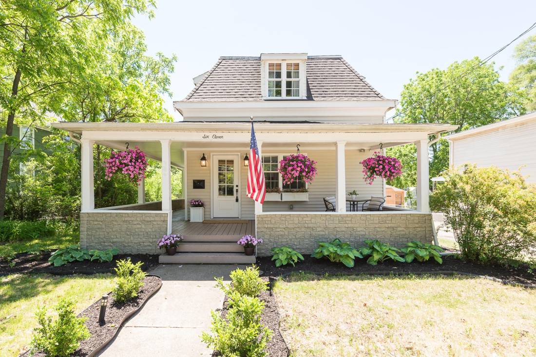 611 W Silver Lake Road, Fenton, MI 48430