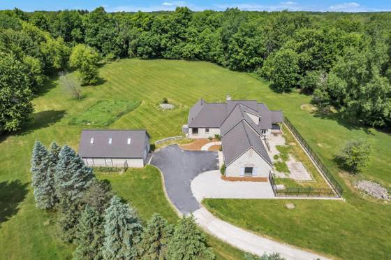 2665 White Tail Court, South Lyon, MI 48178 photo 2
