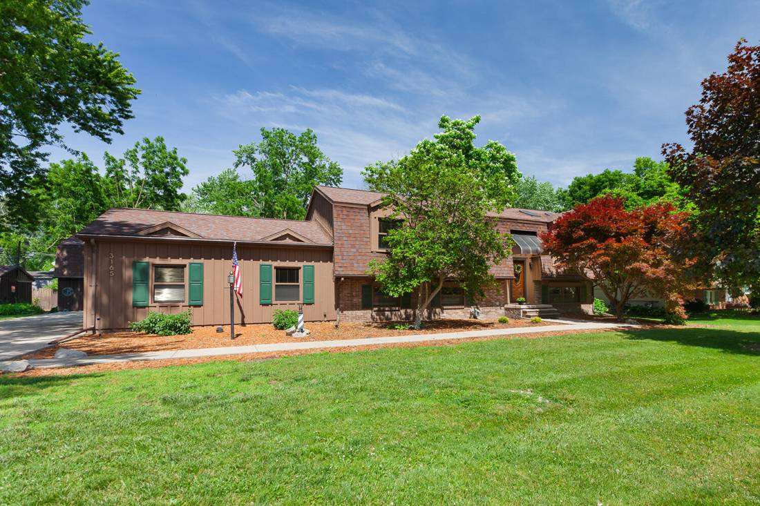 3165 N Grove Drive, Monroe, MI 48162