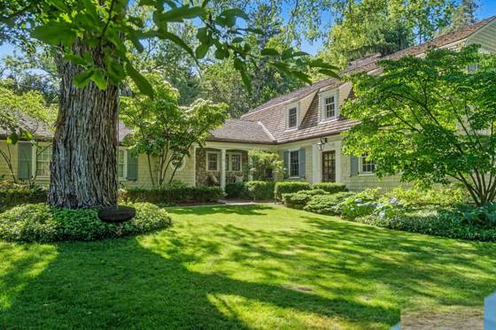 540 Rock Creek Drive, Ann Arbor, MI 48104 photo 2