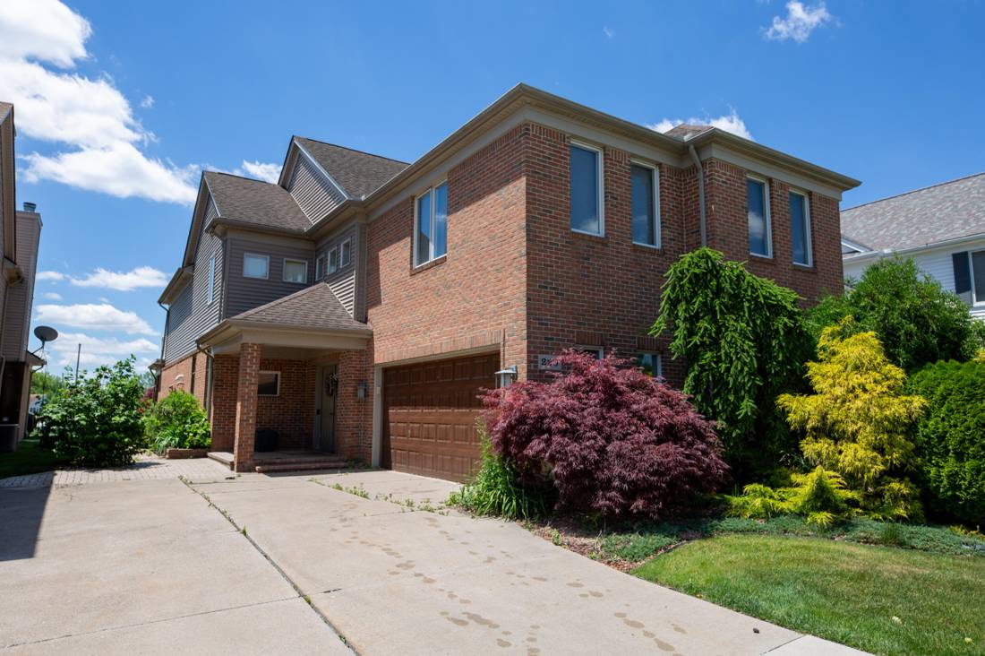 229 Keelson Drive #11, Detroit, MI 48215
