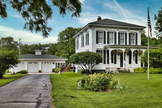 8045 Chilson Road, Pinckney, MI