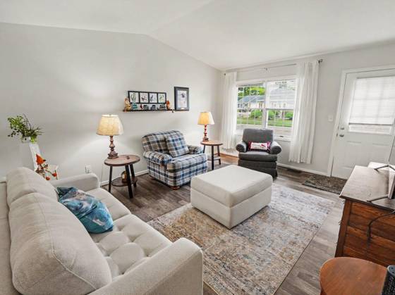 563 Yorkshire Square, Milan, MI 48160 photo 4