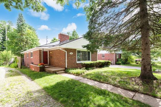 1614 South Boulevard, Ann Arbor, MI 48104 photo 2