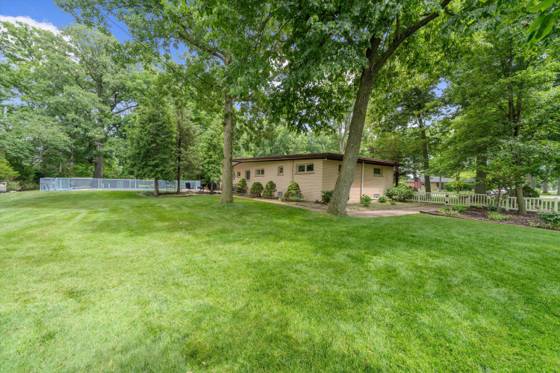 8936 Birchwood Court, Newport, MI 48166 photo 5