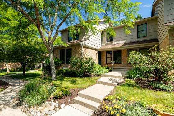 2254 Rivenoak Court #61, Ann Arbor, MI 48103 photo 2