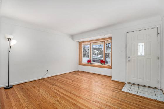 9885 Hubert Avenue, Allen Park, MI 48101 photo 4
