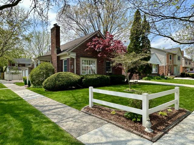 1953 Oxford Road, Grosse Pointe, MI