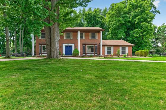 8441 Sarah Lane, Grosse Ile, MI 48138 photo 3