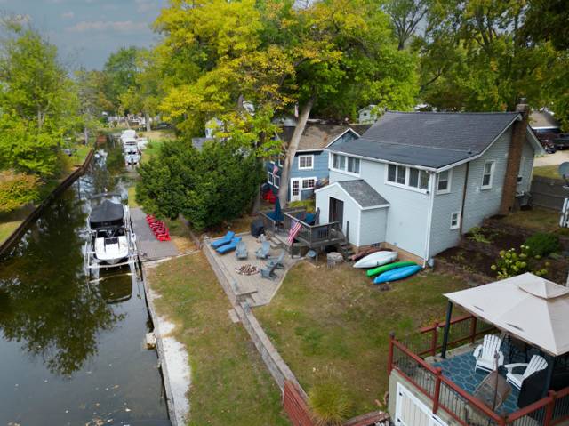 9487 Huron Street, Pinckney, MI