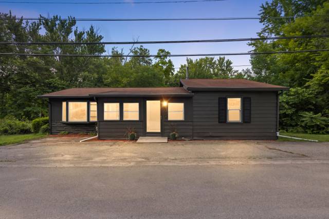 9904 Portage Lake Avenue, Pinckney, MI
