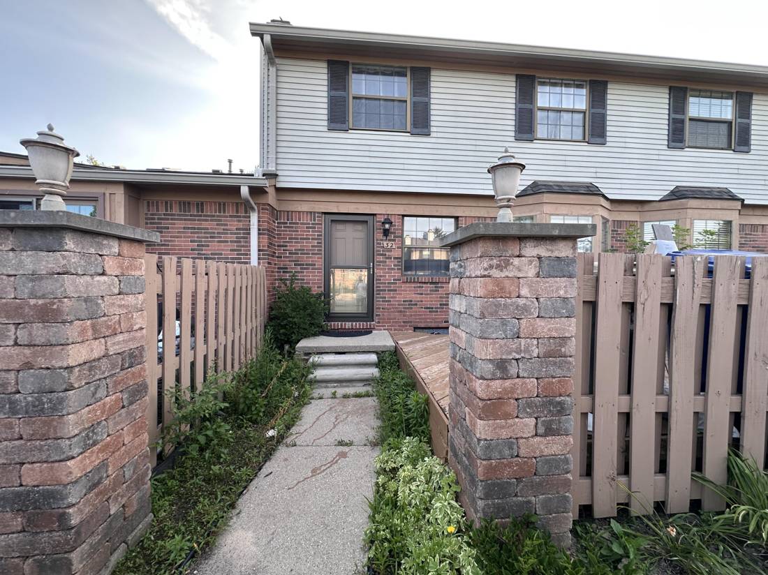 1891 Vine Way Drive #32, Canton, MI 48188