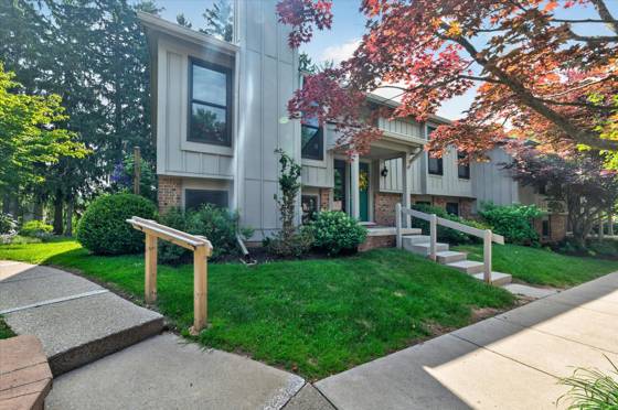 2122 Spruceway Lane, Ann Arbor, MI 48103 photo 3