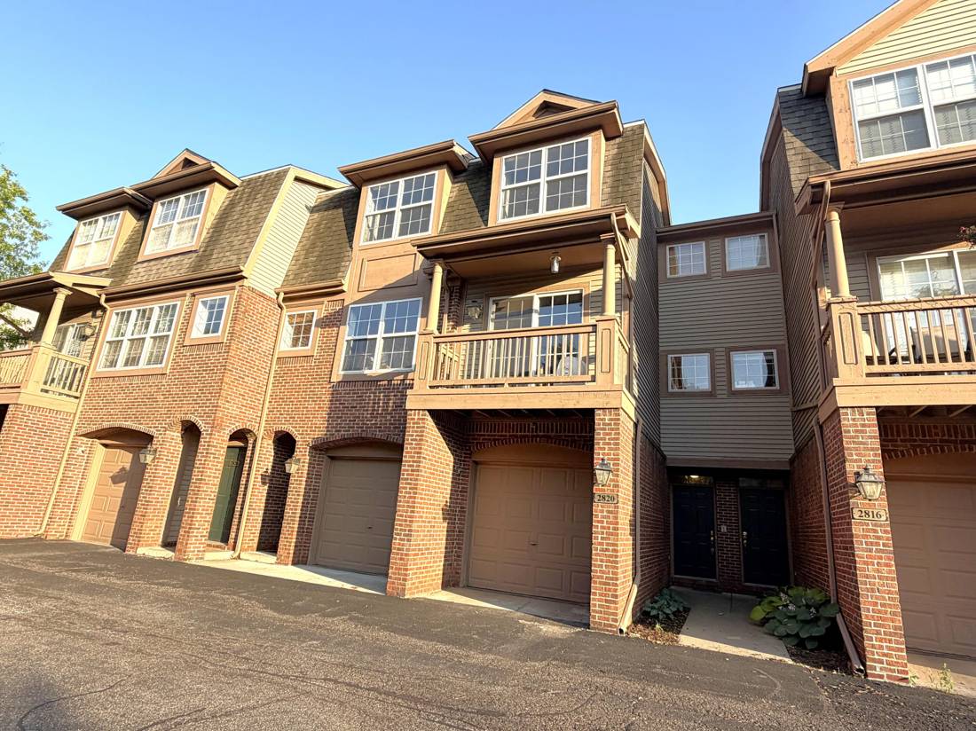 2820 Barclay Way, Ann Arbor, MI 48105