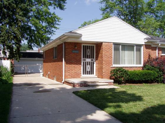 10015 Brady, Redford, MI 48239 photo 2