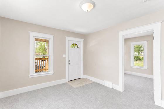 186 W Rundell Street, Pontiac, MI 48342 photo 2