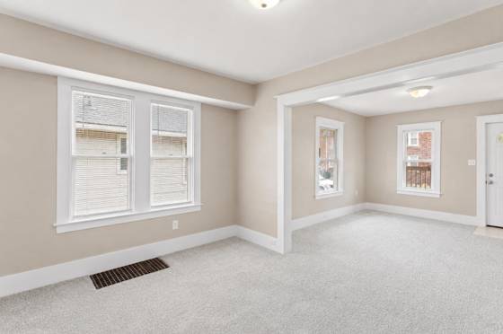 186 W Rundell Street, Pontiac, MI 48342 photo 3