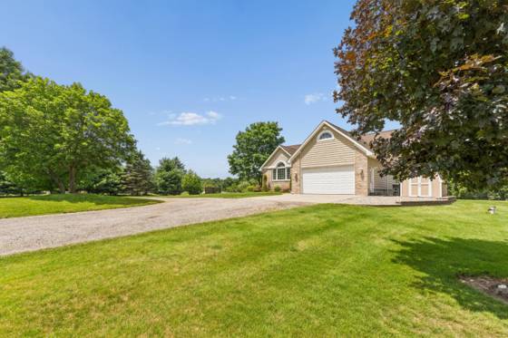 4902 Mount Morris Road, Columbiaville, MI 48421 photo 4