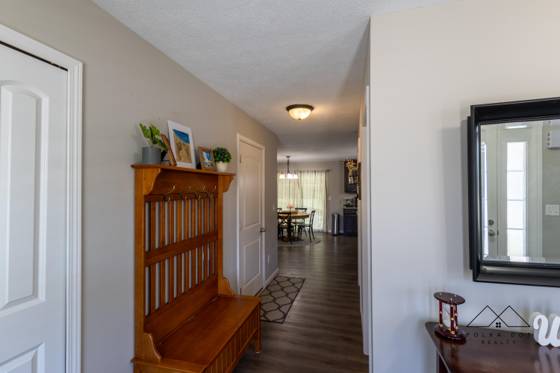 415 Edgewood Pass, Fenton, MI 48430 photo 4