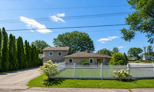 10401 Degrand Street, White Lake, MI