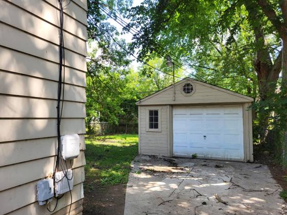 20237 Kingsville Street, Harper Woods, MI 48225 photo 2