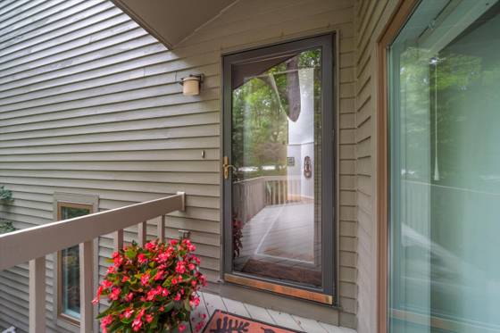 815 Green Road, Ann Arbor, MI 48105 photo 4