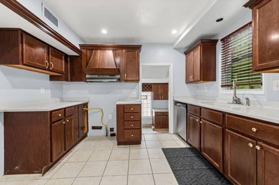 6953 Mayburn Street, Dearborn Heights, MI 48127 photo 2