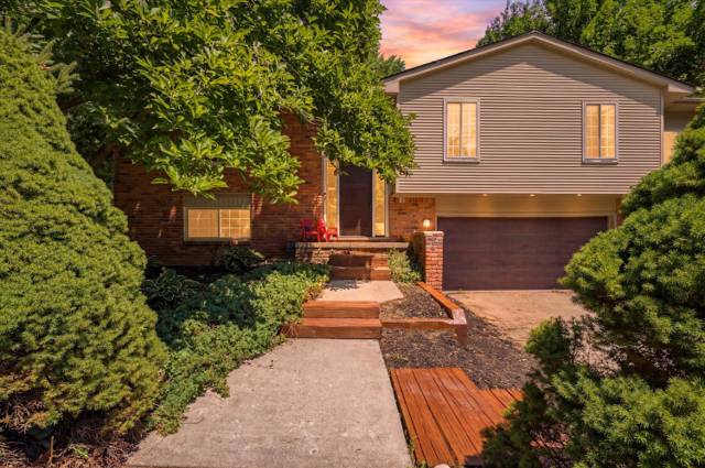 7737 Collingwood Drive, Brighton, MI