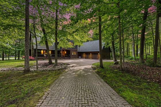 2515 Southwoods Trail, Ann Arbor, MI 48108 photo 2