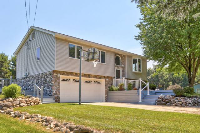 9280 Denton Hill Road, Fenton, MI