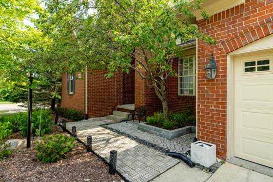 29170 Hemingway Drive, Novi, MI 48377 photo 2