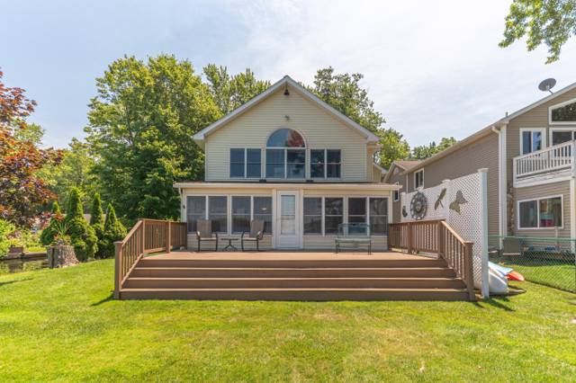 11818 Algonquin Drive, Pinckney, MI