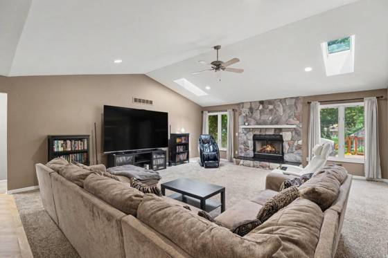 38768 Pineridge Street, Harrison Township, MI 48045 photo 4