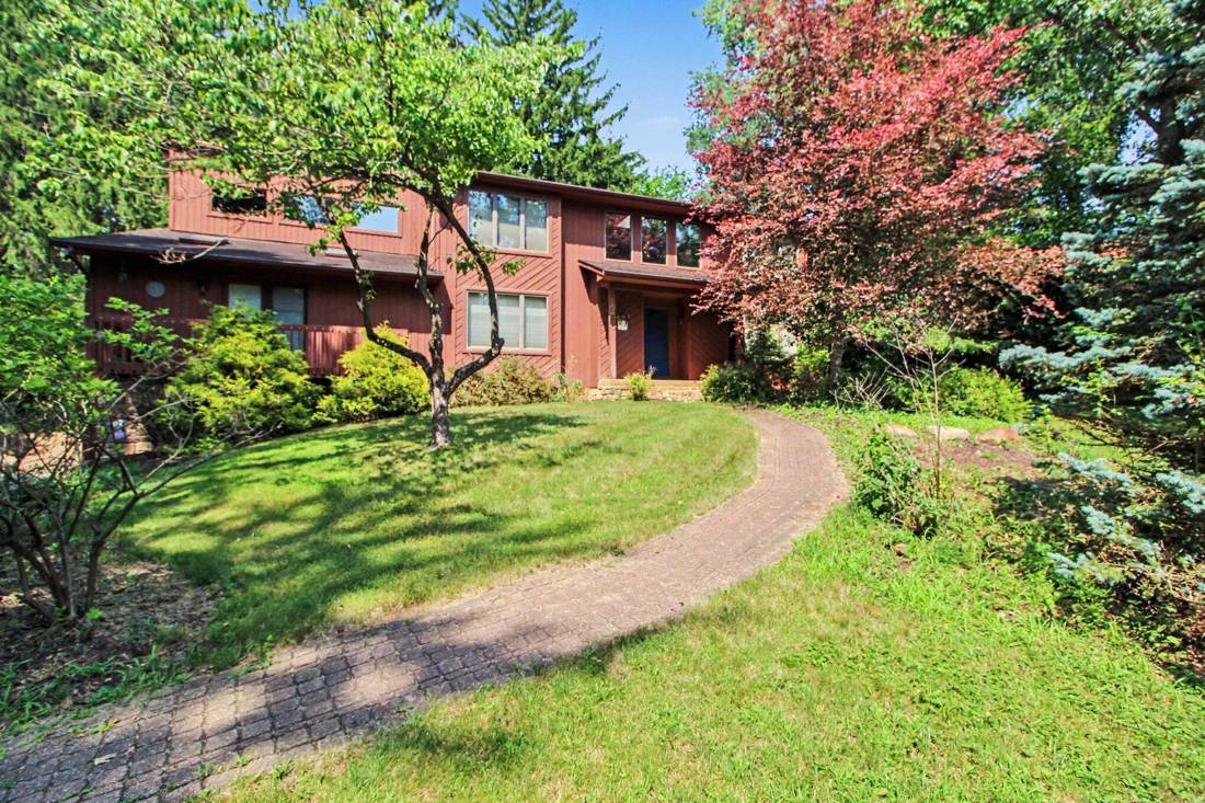 3654 E Pineview Drive, Dexter, MI 48130