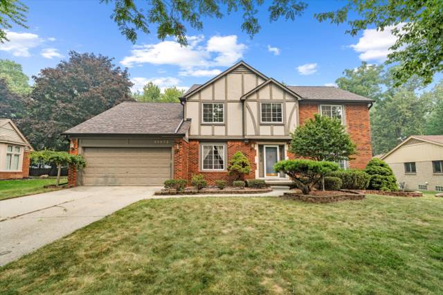 25872 Hunt Club Boulevard, Farmington, MI