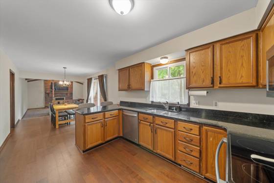 25872 Hunt Club Boulevard, Farmington, MI 48335 photo 4
