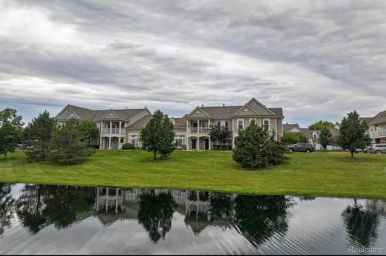 4109 Addington Drive, Commerce Twp, MI 48390 photo 2