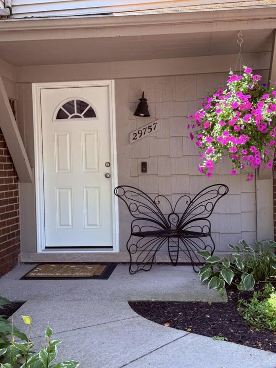 29757 Farmbrook Villa Lane, Southfield, MI 48034 photo 3