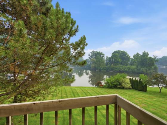 3926 Lakes Edge Drive, Commerce Twp, MI 48382 photo 5