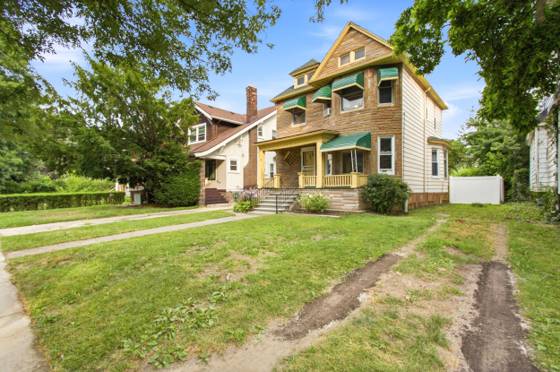 574 Woodland Street, Detroit, MI 48202 photo 2