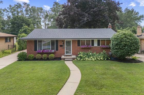 14928 Country Club Drive, Livonia, MI 48154 photo 3