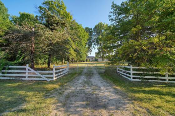 49300 Arkona Road, Belleville, MI 48111 photo 3