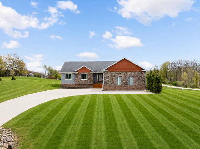 679 Pheasant Ridge Drive, Ortonville, MI