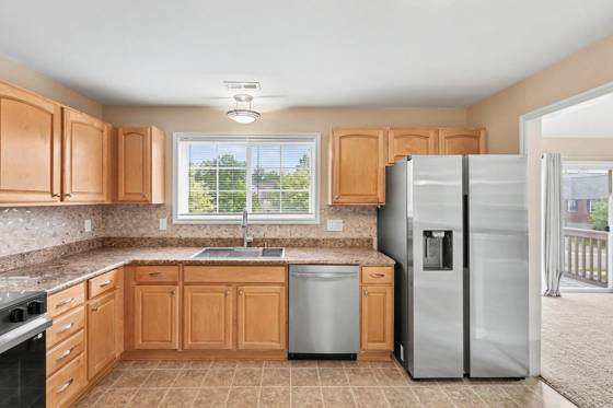 28469 Carlton Way Drive, Novi, MI 48377 photo 4