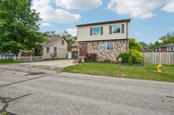 3559 Baycrest Drive, Monroe, MI 48162 photo 2