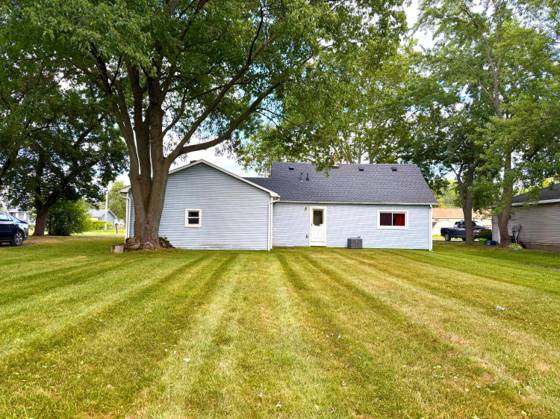 6044 Lincoln Boulevard, Grand Blanc, MI 48439 photo 3