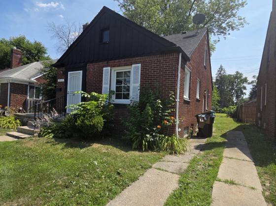 18627 Curtis Street, Detroit, MI 48219 photo 2