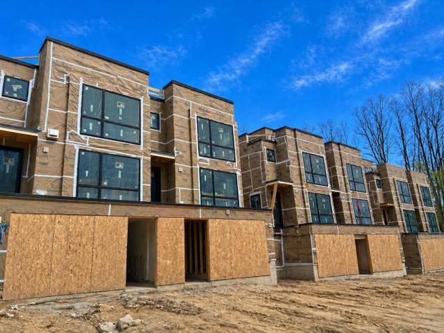 1132 Longshore Drive, Ann Arbor, MI