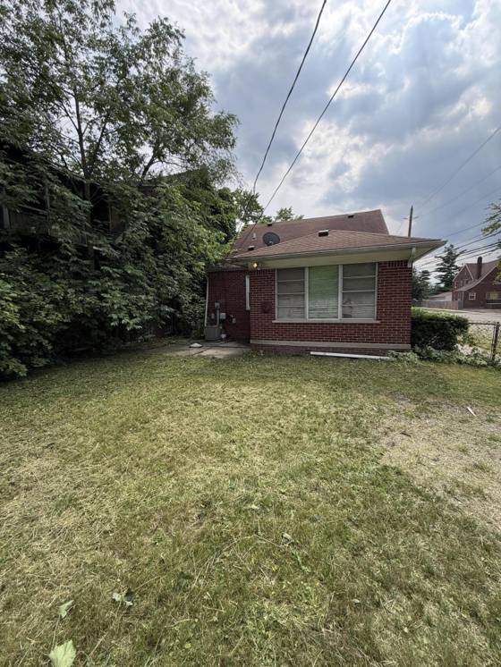 5810 Kensington Avenue, Detroit, MI 48224 photo 2